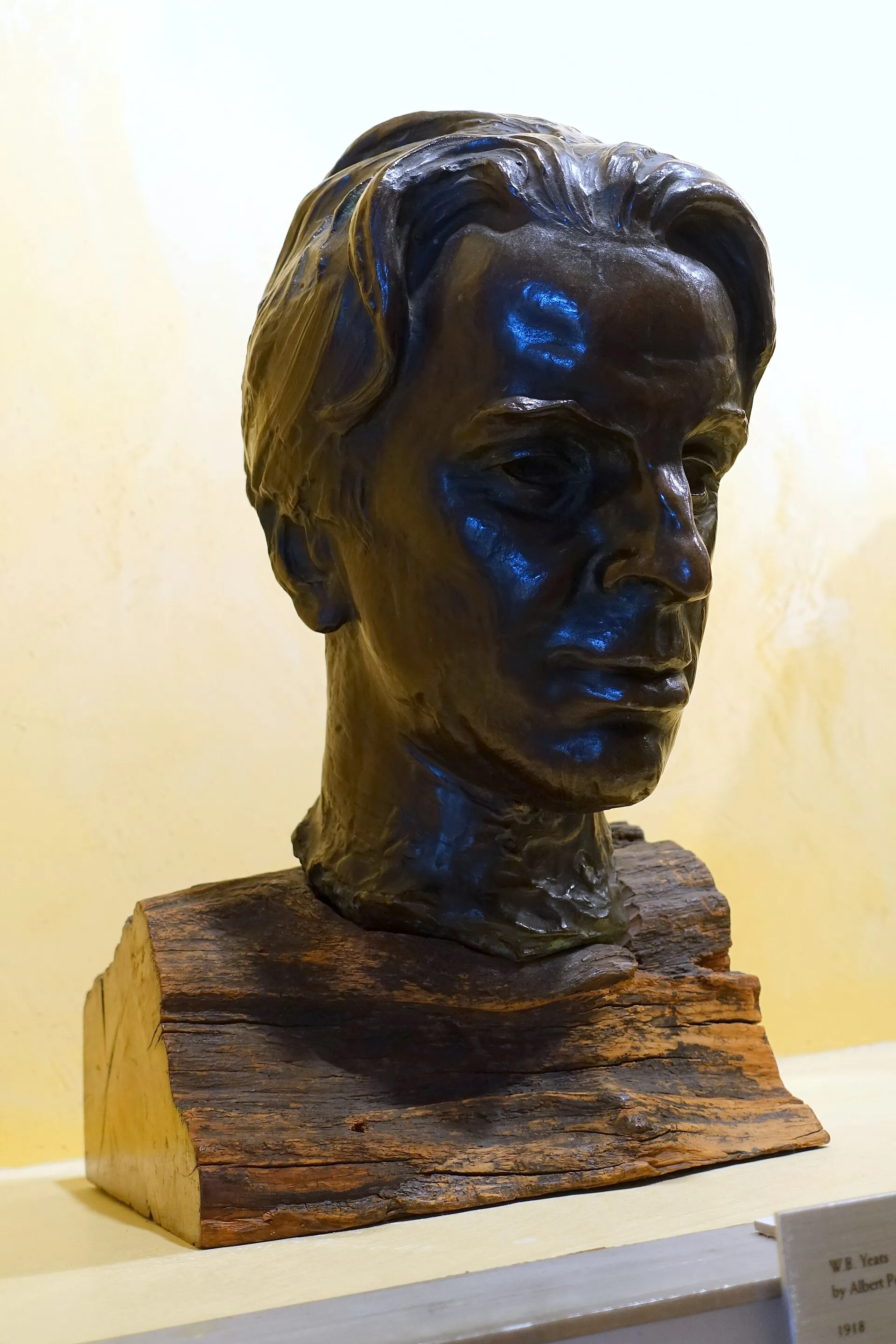 Bust of W. B. Yeats by Albert Power (1918)