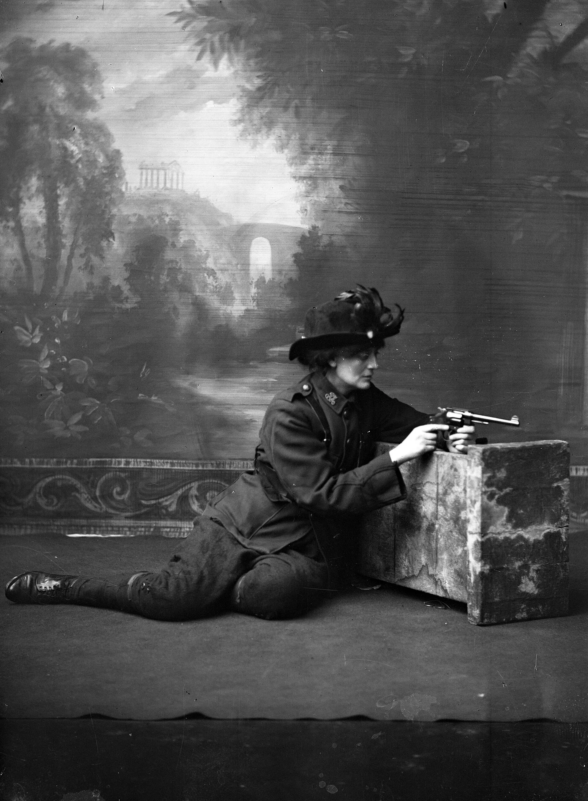 Constance Markievicz in uniform (c. 1915)