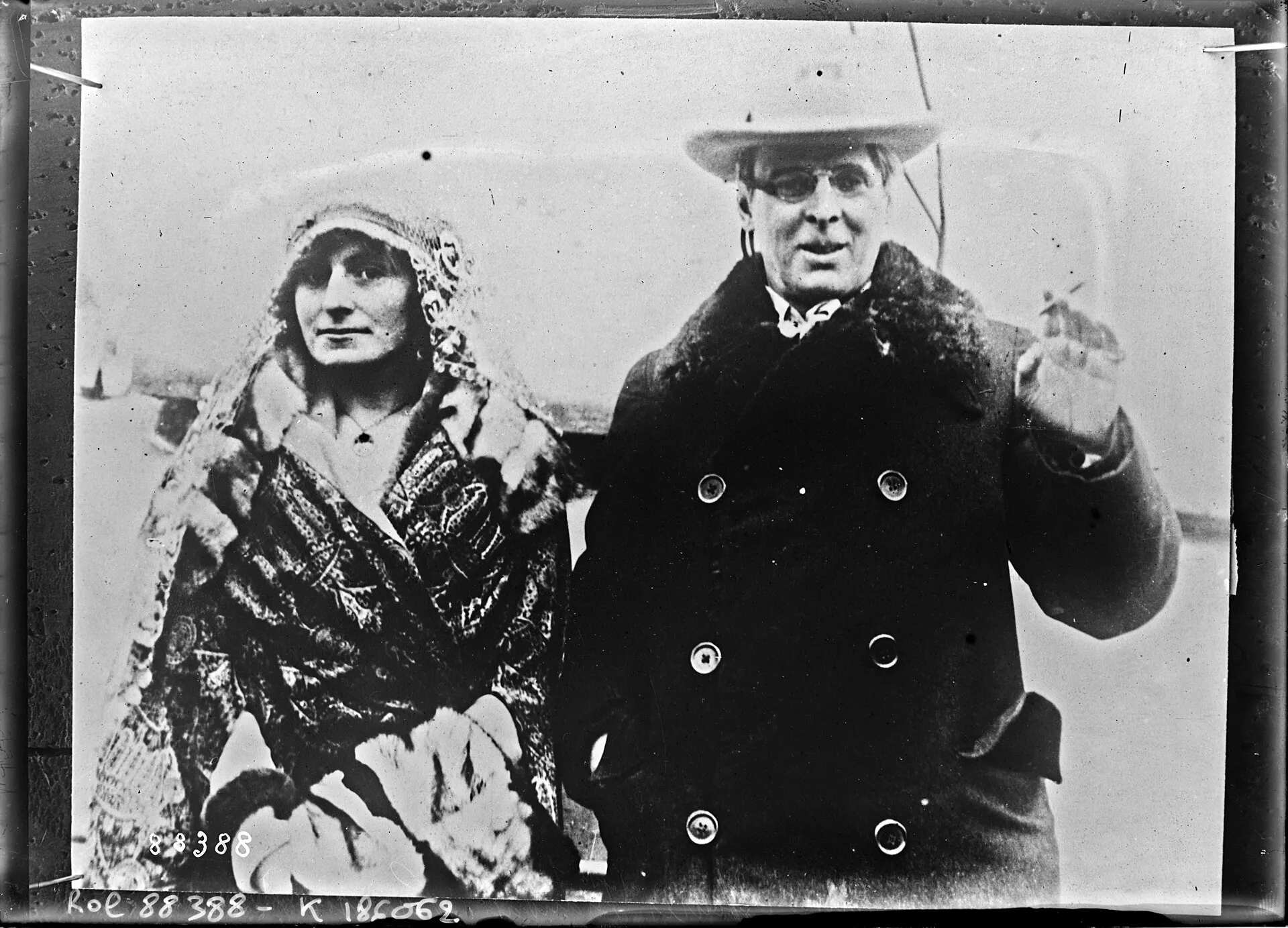 W. B. and George Yeats, Agence Rol (1923)